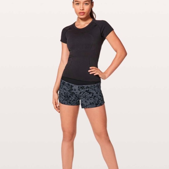 Lululemon Run Times Short II*4"
Efflorescent Nebula Black / Black - Picture 3 of 9
